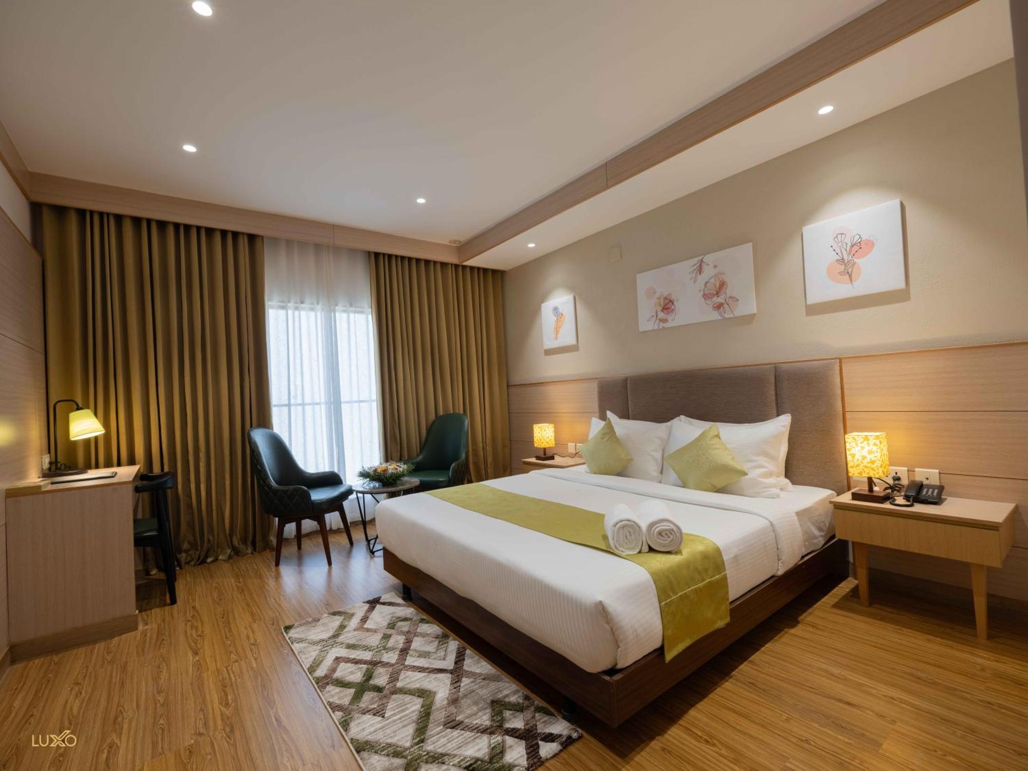 Luxo Kochi Hotel Bagian luar foto
